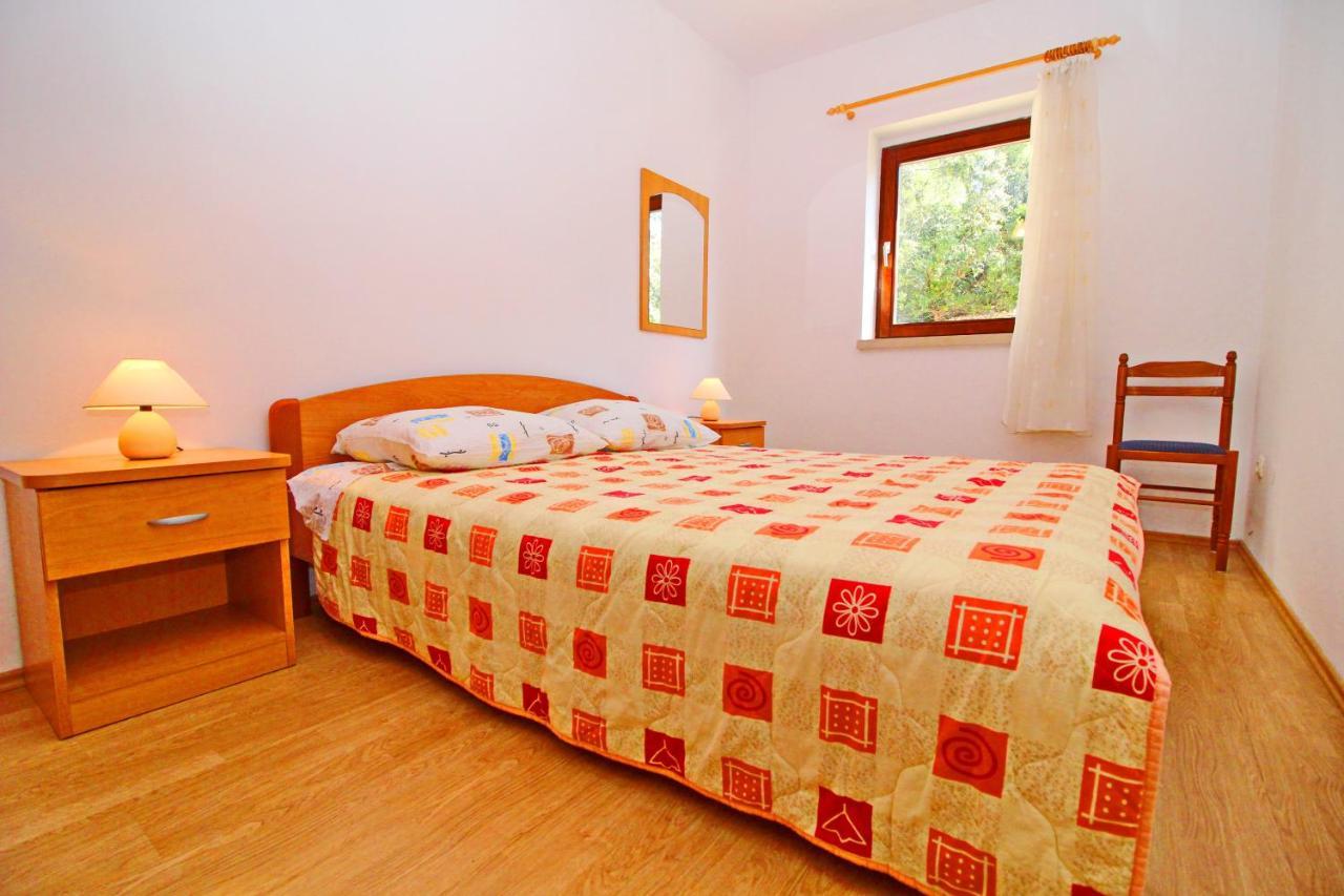 Apartment Classic Zrnovo Exterior photo